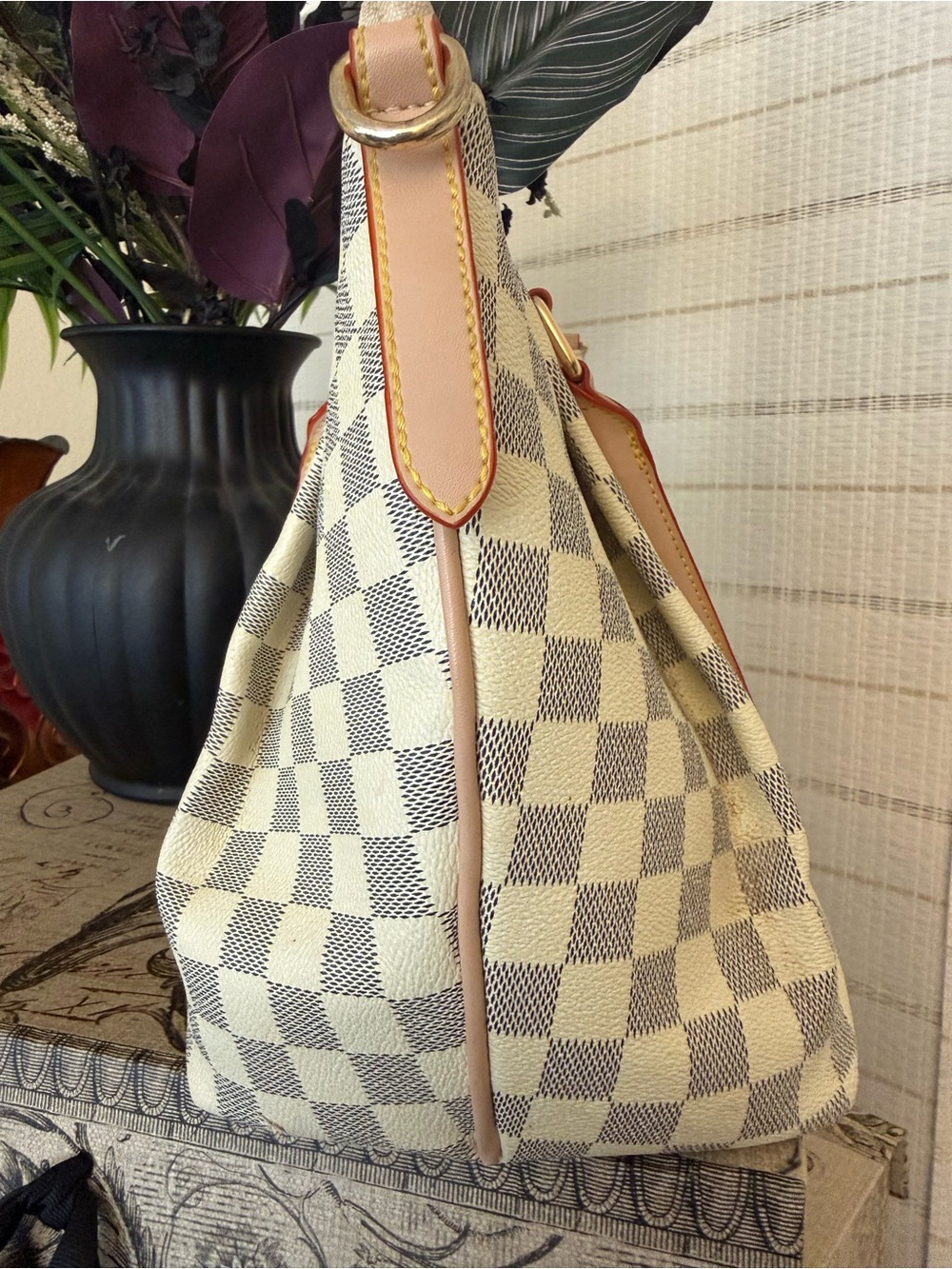 Cream Checkered Satchel Handbag with Pink Trim - Picture 5 of 8